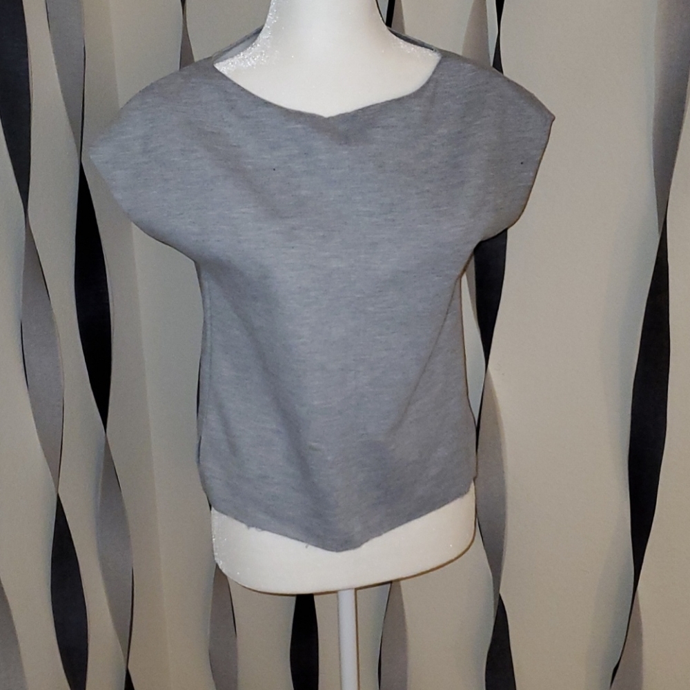Sleeveless sweatshirt